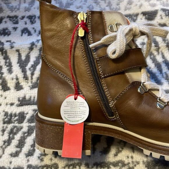 Pikolinos Aspe Lace Up Boots in Olive - Picture 11 of 13